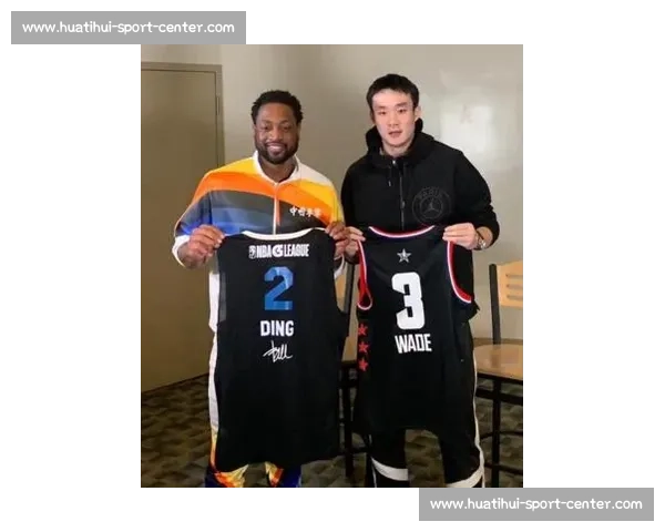 复古球衣致敬经典，传承与创新的交织！